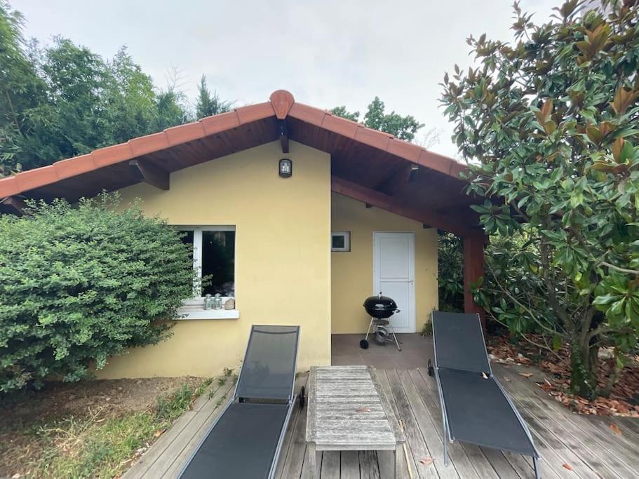 La Petite Maison Chez Jp Chassieu Extérieur photo